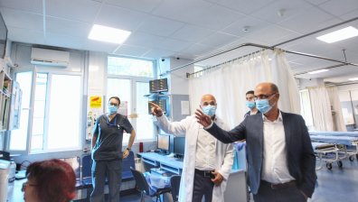 Министър Меджидиев  посети УМБАЛ "Св. Анна" и се запозна с работата на спешната помощ