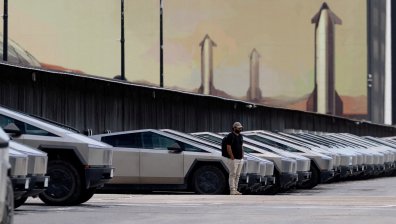 Заводите на Tesla не спират да генерират нова продукция (СНИМКИ)