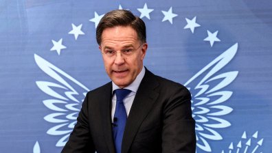 НАТО се оттегля от нездравословна зависимост между Европа и САЩ, заяви Рюте