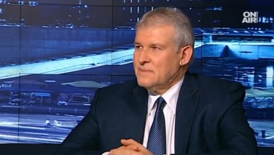 Румен Христов: И аз спирам да наричам доскорошните си колеги "десни"
