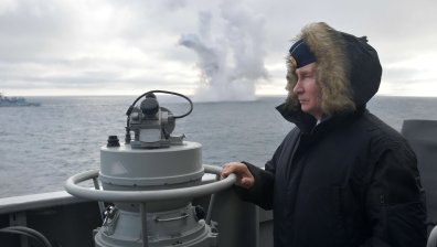 Путин праща МиГ-31 с ракети "Кинжал" да кръжат над Черно море