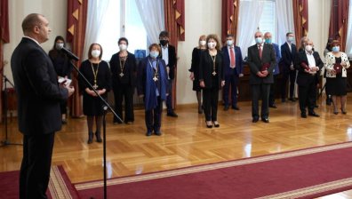 Радев към културни дейци: Давате морална сила и надежда