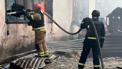 Двама души загинаха при експлозия в Киев