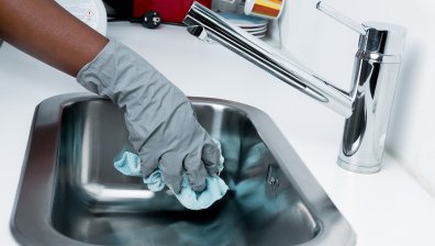 Какво не трябва да почистваме с вода