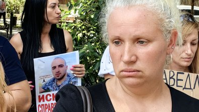 Недоволството в Цалапица не стихва, искат Рангел да бъде незабавно върнат у нас