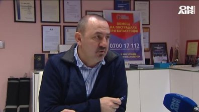 Полицията бори войната на пътя с клип с тежки катастрофи