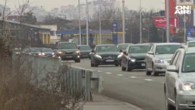 Немаркирани коли ще следят за реда по време на тежкия трафик