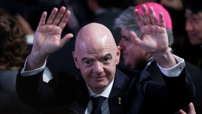 УЕФА и още две конфедерации призоваха Инфантино да подаде оставка