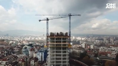 Обжалват спирането на строежа на "Златен век"