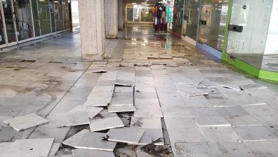 Наводнение съсипа ключов подлез в София, кметът забрани ресторантите в него