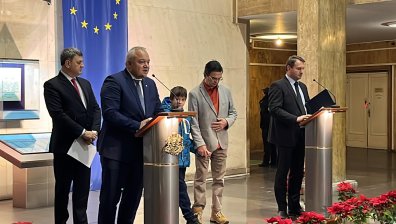 11-годишният Александър аплодира в МВР полицаи и доброволци от спасителната акция