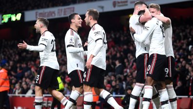 "Манчестър Юнайтед" на крачка от финала - прегази "Нотингам Форест" с 3:0