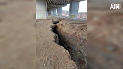 Граждани сигнализират за подкопани основи на мост на АМ "Струма"