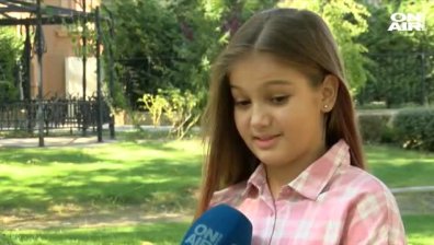 Макар и само на 12 години, Поли Иванова вече композира 