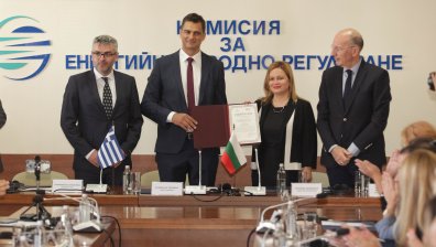 Азерският газ тръгва по новата връзка най-късно в началото на отоплителния сезон