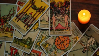 Таро карти загатват за любовните трепети през декември