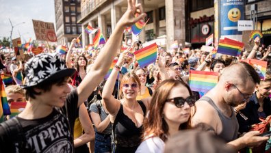 "Любовта трябва да се насърчава": Естония узакони еднополовите бракове