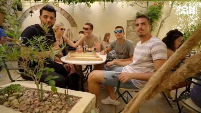 И гърците сготвиха летния хит Despacito