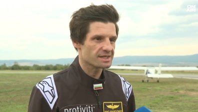 Българският пилот Николай Калайджиев постави нов световен рекорд