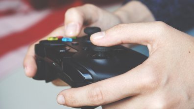 Microsoft разработва хардуер за стрийминг с достъп до облачна гейминг услуга