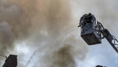 Възрастна жена изгоря в пожар в Шуменско, огнеборец пострада