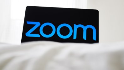 Zoom спря видеоизлъчване за потушаването на протестите в Китай през 89 г.