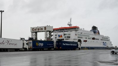 16 мигранти бяха открити в ремарке на ферибот 