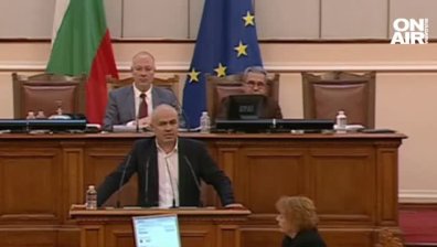 Скандали до полунощ в НС: БСП обвини "Продължаваме промяната" в манипулиране на вота