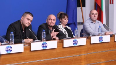 Интригите се задълбочават - политици се стрелят със записи, опит за натиск, връзки с мафията