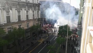 Хиляди излязоха на митинг в Белград в подкрепа на Вучич