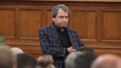 ИТН се заяде за парите, които Петков обеща на пътните строители, било "глупав пиар"