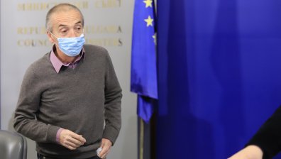 Мангъров: Мерките и карантината са излишни, не ми е цел да влизам в политиката