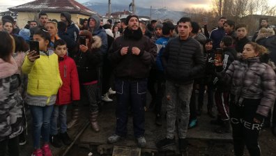 Близки на починалия Людмил: Полицаи ни заплашват и ни оказват натиск