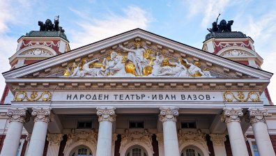 Рекорден интерес към Народния театър: Близо 10 000 продадени билета в празничната кампания