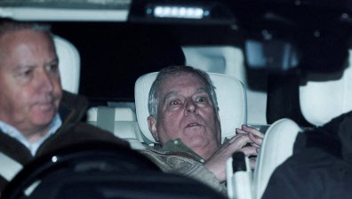 Разкритие: Андрю таксувал данъкоплатците за масажи и луксозни пътувания