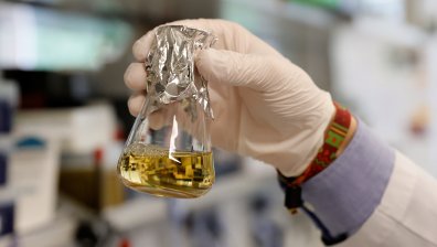 ЕК иска предварително да закупи до 6 ваксини срещу Ковид-19