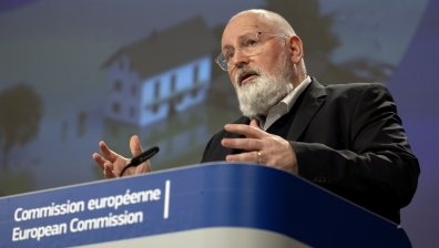 Зам.-председателят на ЕК: ЕС допусна грешки във ваксинационната стратегия