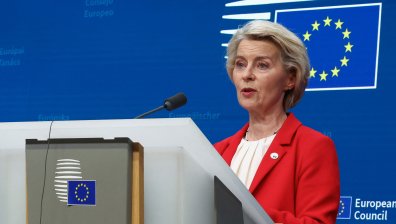 Урсула фон дер Лайен: ЕК подкрепя първия преговорен клъстър за Украйна в ЕС
