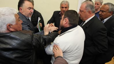 Напрежение и физически сблъсъци белязаха заседанието на СДС