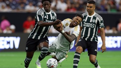 "Реал" (Мадрид) удари "Ман Юнайтед" в контрола в САЩ