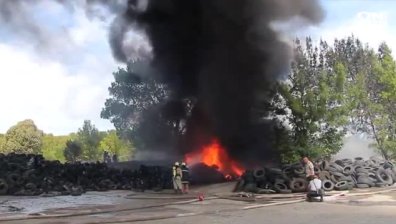 Тонове автомобилни гуми горяха в Шумен