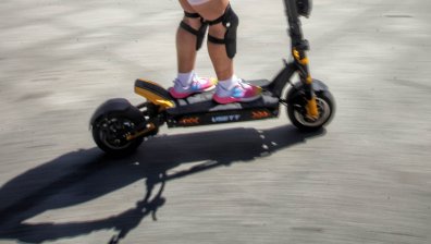 Атина въвежда строги правила за тротинетките