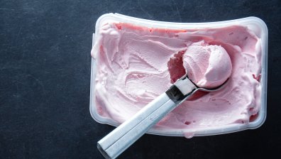 Рецепта за лесен домашен сладолед с 3 съставки