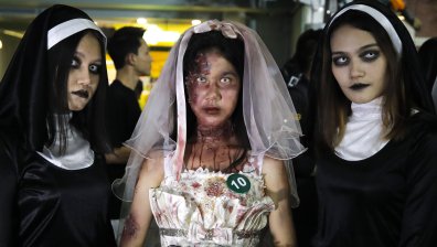 "Вси светии" срещу "Вси будители": От граф Дракула до монахини по улиците у нас