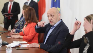Продължават разговорите за кабинет - ГЕРБ се среща с "Възраждане"