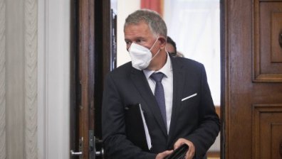 Министър Кацаров: Ще купуваме нова австрийска ваксина срещу Ковид-19