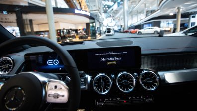 Mercedes изумява с нови технологии за сигурност и удобство