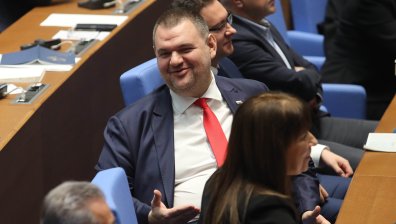 Пеевски: Денков е най-слабият премиер, държах му ръката и му помагах