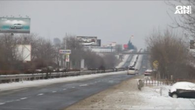 Снегът днес спира, облачността се разкъсва