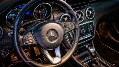 Tesla със сериозно отстъпление, Mercedes оглави класацията